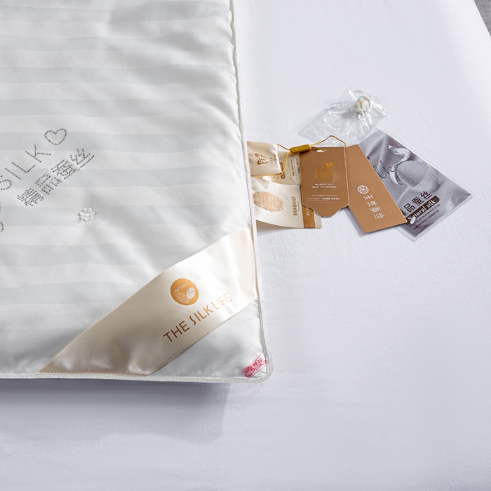 91家纺网 家纺一手货源 找家纺 （总）保真100%蚕丝被夏被蚕丝夏被 纯蚕丝被夏凉被手工订花榨蚕丝桑蚕丝被空调被 三公分缎条