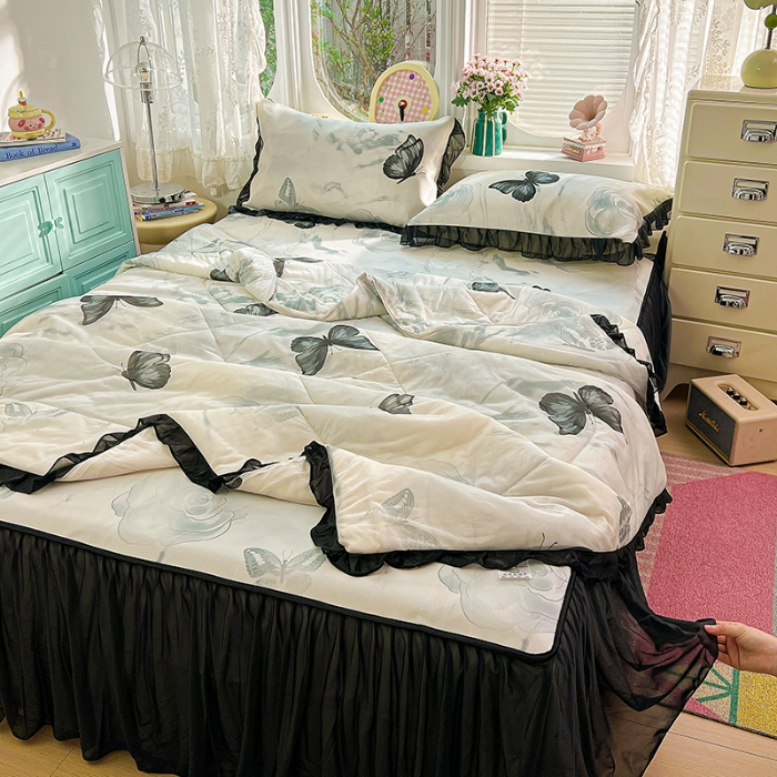 91家纺网 家纺一手货源 找家纺 （总）2026新款花边床裙款冰丝凉席套件配凉感丝同款夏被四件套可机洗软席三件套