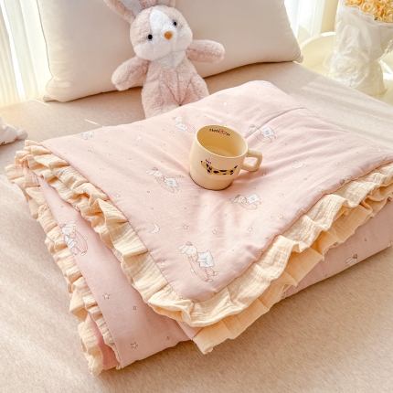 91家纺网 家纺一手货源 找家纺 （总）【疆东】2026高端法式韩版花边A类母婴级印花全棉双层纱单夏被子清新公主风荷叶边纯棉双层纱夏凉被空调被春秋被送包装