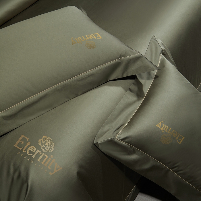 91家纺网 家纺一手货源 找家纺 100支皇妃缎100%全棉烫片纯色四件套长绒棉 永恒橄榄绿