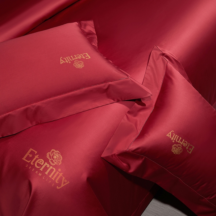 91家纺网 家纺一手货源 找家纺 100支皇妃缎100%全棉烫片纯色四件套长绒棉 永恒酒红