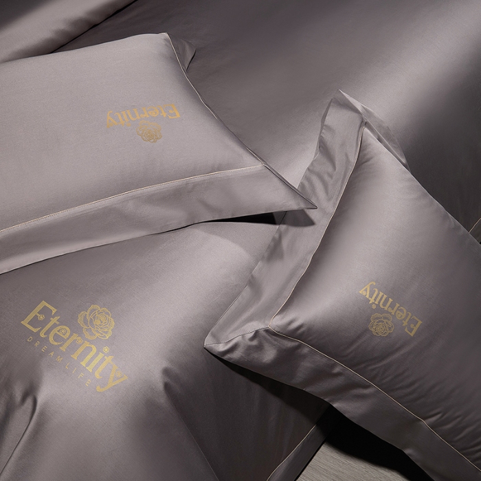 91家纺网 家纺一手货源 找家纺 100支皇妃缎100%全棉烫片纯色四件套长绒棉 永恒咖灰
