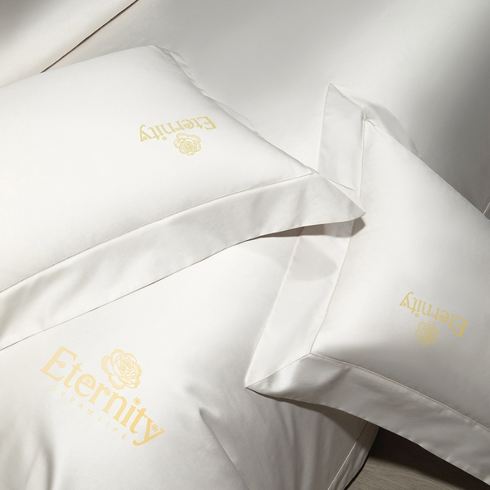 91家纺网 家纺一手货源 找家纺 100支皇妃缎100%全棉烫片纯色四件套长绒棉 永恒米白