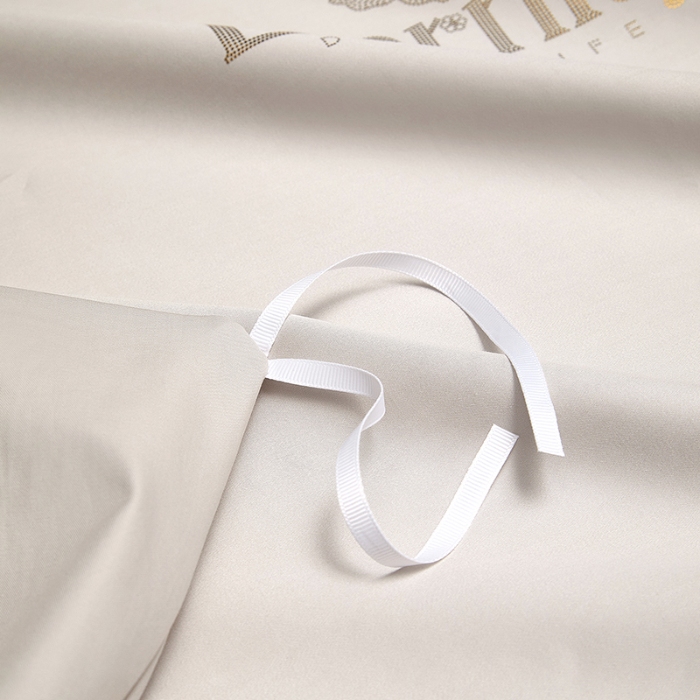 91家纺网 家纺一手货源 找家纺 100支皇妃缎100%全棉烫片纯色四件套长绒棉 永恒米灰