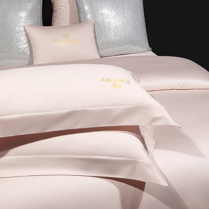 91家纺网 家纺一手货源 找家纺 100支皇妃缎100%全棉烫片纯色四件套长绒棉 永恒玉粉