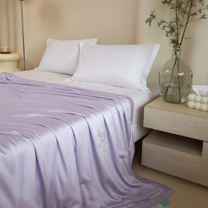 91家纺网 家纺一手货源 找家纺 100%竹纤维夏被100%桑蚕丝填充 云雾紫