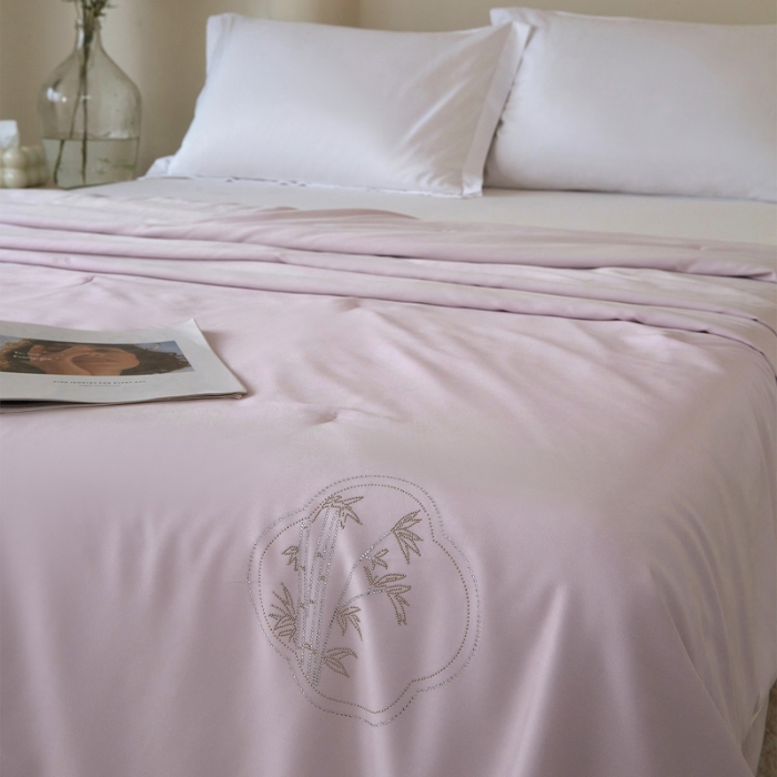 91家纺网 家纺一手货源 找家纺 100%竹纤维夏被100%桑蚕丝填充 柔雾粉