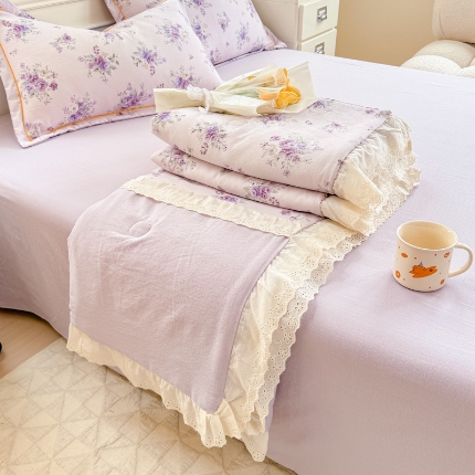 91家纺网 家纺一手货源 找家纺 【苏东来】2025韩版蕾丝花边纯棉全棉双层纱四件套全棉纯棉小碎花印花四件套小清新公主风韩系皱皱纱花边四件套针织棉四件套件 甜心小兔绿