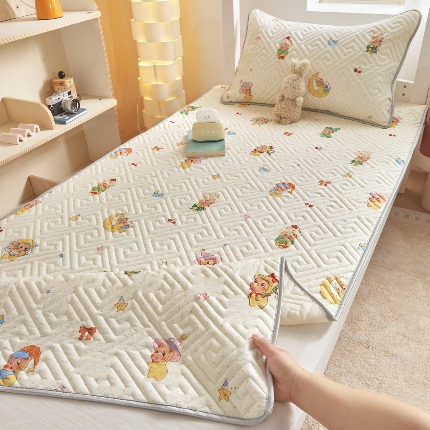 91家纺网 家纺一手货源 找家纺 舒居家纺 2026新款学生床全棉软床垫床盖 浮云初梦