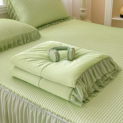 91家纺网 家纺一手货源 找家纺 （总）2026新款冰丝提花床裙款豆豆凉席三件套软席空调席套件韩式花边凉席四件套配夏凉被