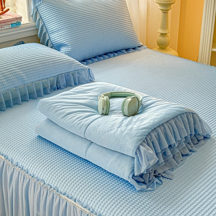 91家纺网 家纺一手货源 找家纺 （总）2026新款冰丝提花床裙款豆豆凉席三件套软席空调席套件韩式花边凉席四件套配夏凉被