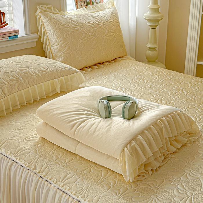 91家纺网 家纺一手货源 找家纺 （总）2026新款冰丝提花床裙款豆豆凉席三件套软席空调席套件韩式花边凉席四件套配夏凉被