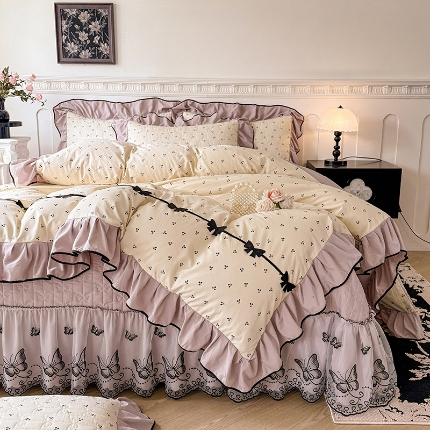 91家纺网 家纺一手货源 找家纺 （总）（总）苏米娜家纺 2026春夏新款超柔云朵棉古法水洗棉床盖款四件套--赫本风系列