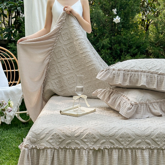 91家纺网 家纺一手货源 找家纺 乐朵家居 2026新款 蒂梵朵 （复合）凉豆豆 凉席三件套 杏色