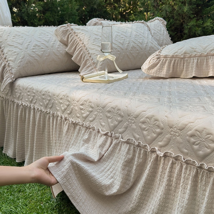 91家纺网 家纺一手货源 找家纺 乐朵家居 2026新款 蒂梵朵 （复合）凉豆豆 凉席三件套 杏色