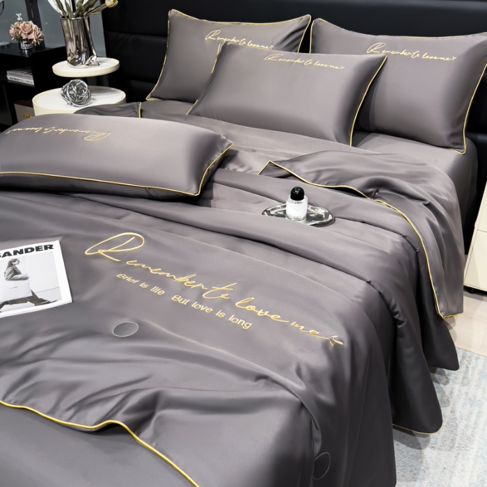 91家纺网 家纺一手货源 找家纺 （总）云恋家纺 2026新款轻奢高级感水洗冰丝刺绣夏凉被凉感可裸睡空调被四件套学生薄款被子-一生所爱系列