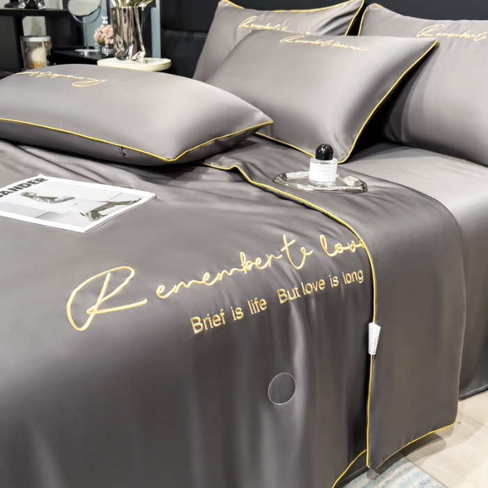 91家纺网 家纺一手货源 找家纺 （总）云恋家纺 2026新款轻奢高级感水洗冰丝刺绣夏凉被凉感可裸睡空调被四件套学生薄款被子-一生所爱系列