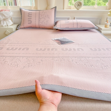 91家纺网 家纺一手货源 找家纺 （总）2026高端轻奢简约A类提花凉感PE高分子复合软凉席三件套纯色豆豆冰丝凉席子三件套件空调席床单三明治