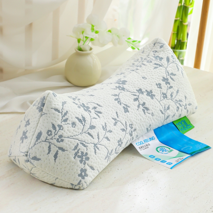 91家纺网 家纺一手货源 找家纺 （总）仁宇枕业 2026新款紫藤花反弓型三角护颈护头夏凉荞麦枕头枕芯
