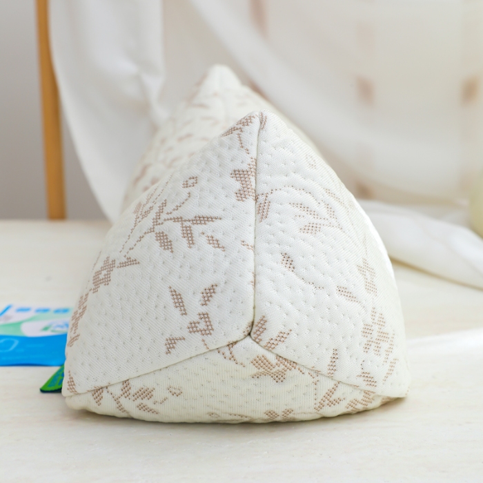 91家纺网 家纺一手货源 找家纺 （总）仁宇枕业 2026新款紫藤花反弓型三角护颈护头夏凉荞麦枕头枕芯