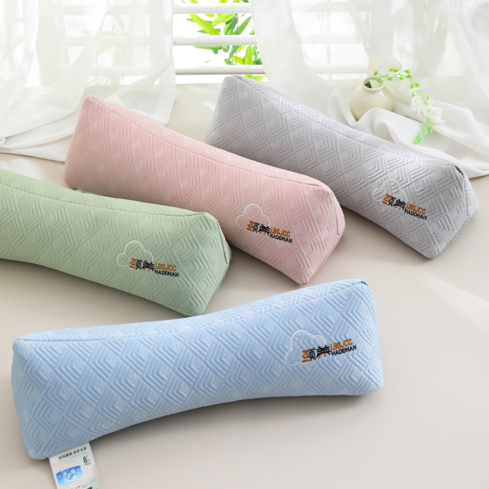 91家纺网 家纺一手货源 找家纺 （总）仁宇枕业 2026新款夏季清凉颈氧三角护颈护腰花草荞麦枕头枕芯