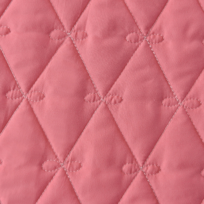 91家纺网 家纺一手货源 找家纺 艾晶美 2018冬款夹棉床裙三件套 丛林烈鸟-玉色