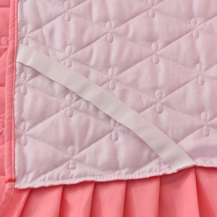 91家纺网 家纺一手货源 找家纺 艾晶美 2018冬款夹棉床裙三件套 丛林烈鸟-玉色