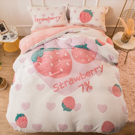 91家纺网 家纺一手货源 找家纺 懒猫家纺 2020新款大版雪花绒四件套 草莓甜心