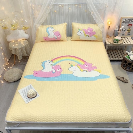 91家纺网 家纺一手货源 找家纺 （总）金爱家家纺 可机洗大版卡通冰丝空调凉席软实拍图1