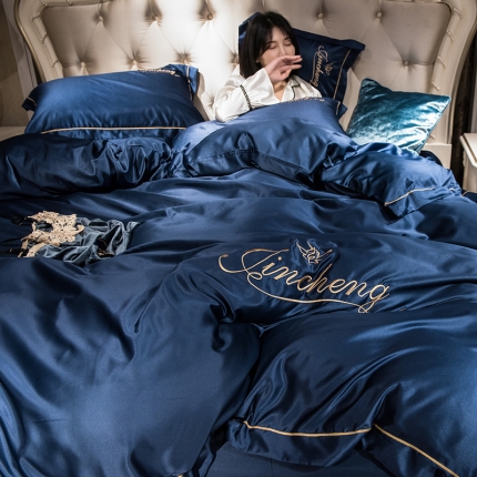 91家纺网 家纺一手货源 找家纺 苹果星家纺 2019水洗真丝刺绣四件套 墨蓝