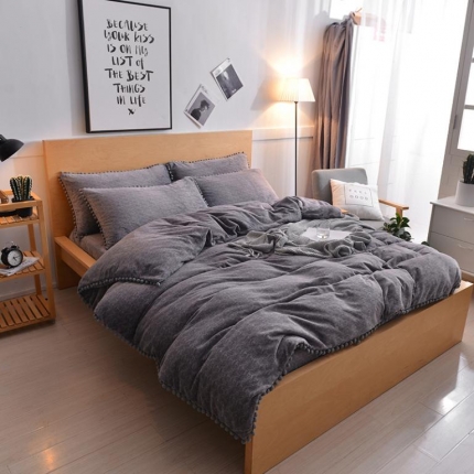 91家纺网 家纺一手货源 找家纺 （总）卡巴伦 肌理纹牛奶绒球球款系列四件套