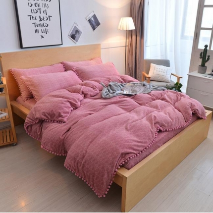 91家纺网 家纺一手货源 找家纺 （总）卡巴伦 肌理纹牛奶绒球球款系列四件套