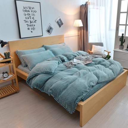 91家纺网 家纺一手货源 找家纺 （总）卡巴伦 肌理纹牛奶绒球球款系列四件套