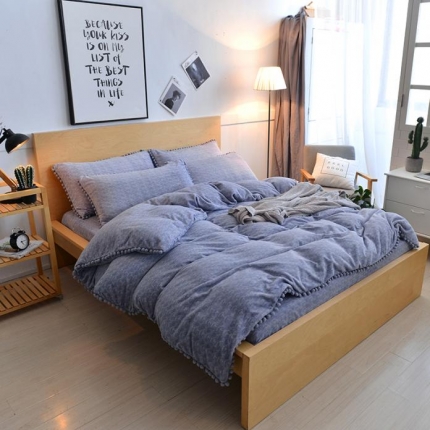 91家纺网 家纺一手货源 找家纺 （总）卡巴伦 肌理纹牛奶绒球球款系列四件套