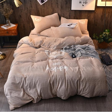 91家纺网 家纺一手货源 找家纺 （总）卡巴伦 肌理纹牛奶绒绣花款系列四件套