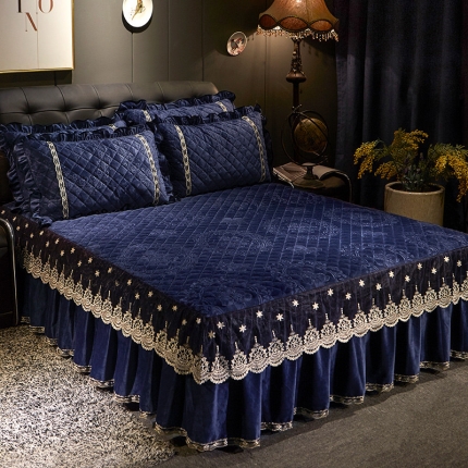 91家纺网 家纺一手货源 找家纺 （总）宜凡家纺 2019水晶绒夹棉床裙三边三件套