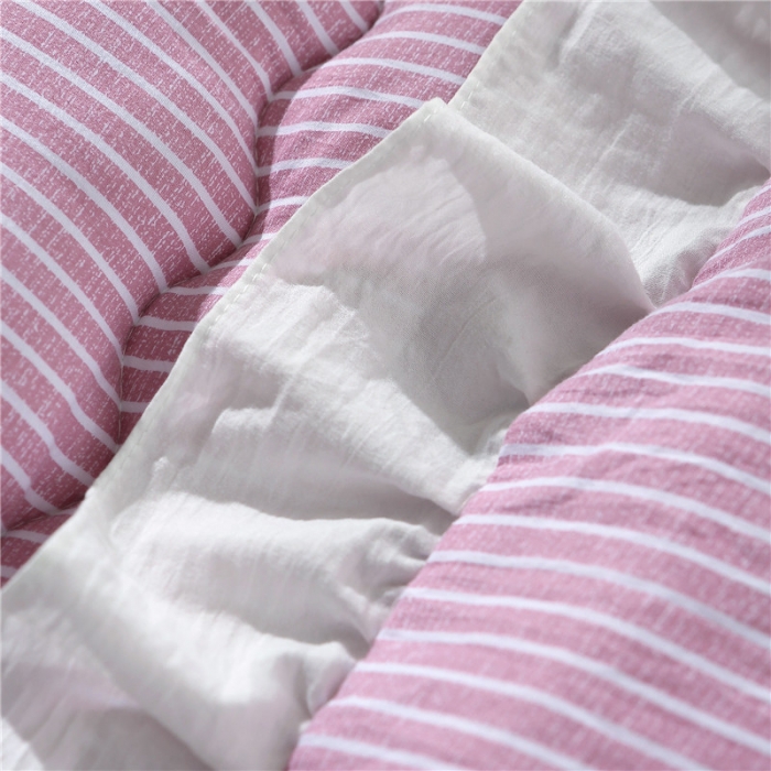 91家纺网 家纺一手货源 找家纺 畅畅家纺 韩版荷叶边时尚小清新条纹水洗棉冬被  小清新豆沙
