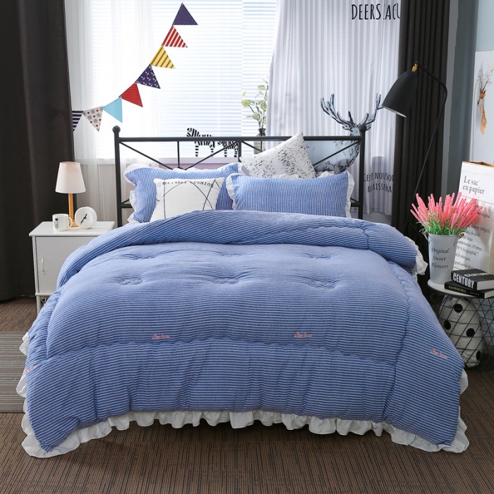 91家纺网 家纺一手货源 找家纺 畅畅家纺 韩版荷叶边时尚小清新条纹水洗棉冬被  小清新蓝色