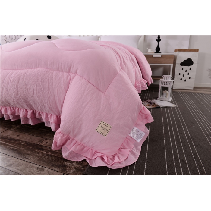91家纺网 家纺一手货源 找家纺 畅畅家纺 简约时尚双层荷叶边纯色水洗棉冬被    粉红色