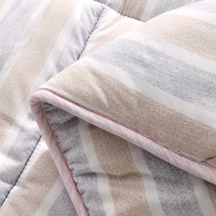 91家纺网 家纺一手货源 找家纺 畅畅家纺 亲肤绒磨毛羽丝绒冬被银杏叶-灰