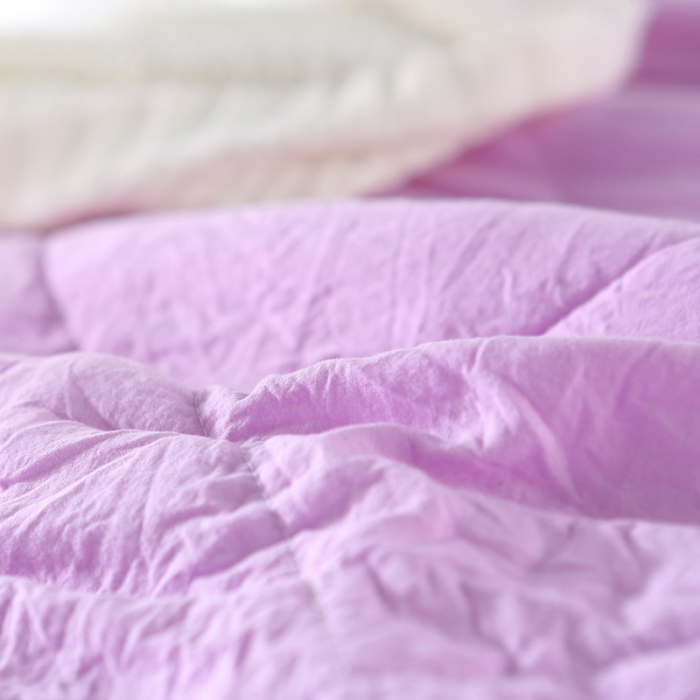 91家纺网 家纺一手货源 找家纺 畅畅家纺 双层荷叶边水洗棉夏被空调被夏凉被可搭配四件套紫色