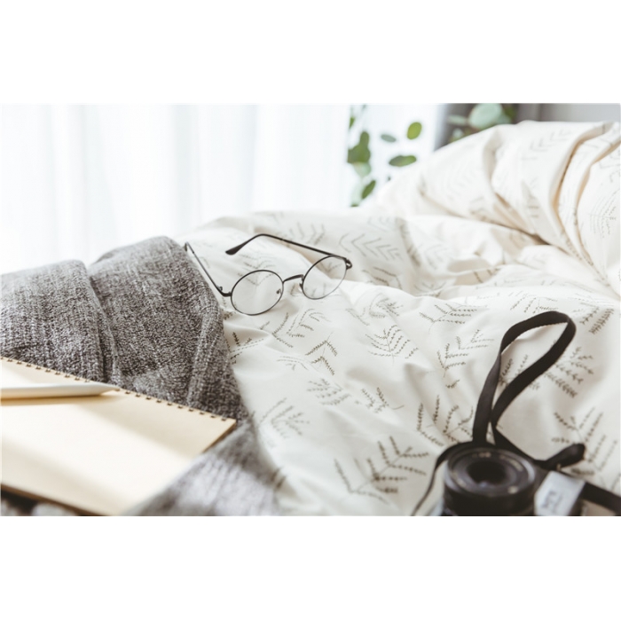 91家纺网 家纺一手货源 找家纺 棉眠 童话13372系列四件套床单款素颜