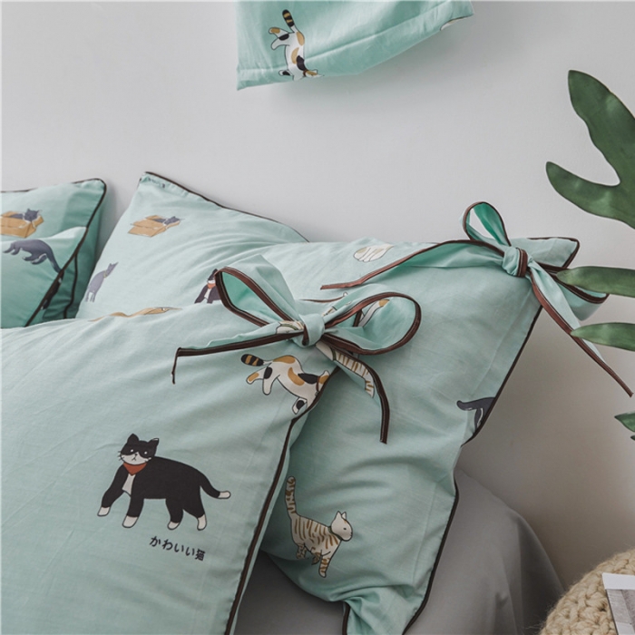 91家纺网 家纺一手货源 找家纺 棉眠 2019春夏新款全棉镶边蝴蝶结四件套 床单款 猫咪聚会