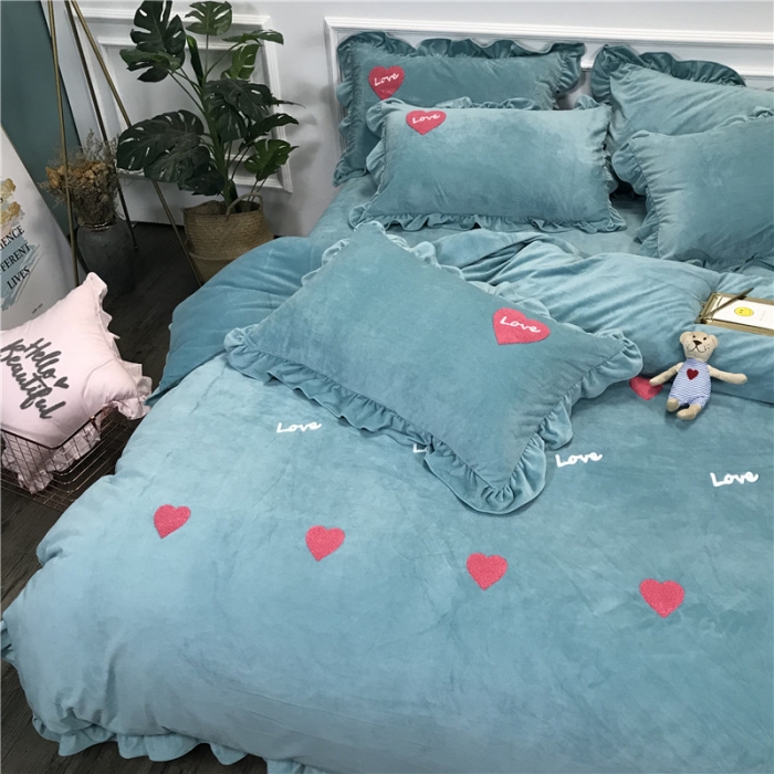 91家纺网 家纺一手货源 找家纺 （总）玛奇朵 2018新款高克重宝宝绒毛巾绣四件套