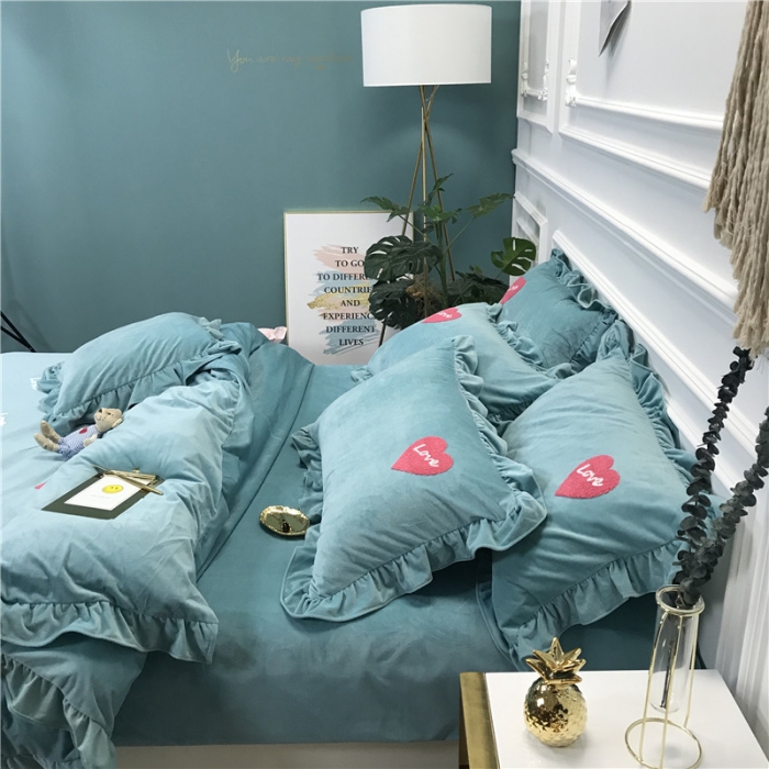 91家纺网 家纺一手货源 找家纺 （总）玛奇朵 2018新款高克重宝宝绒毛巾绣四件套