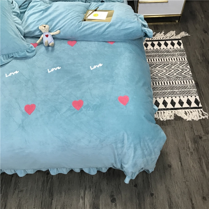 91家纺网 家纺一手货源 找家纺 （总）玛奇朵 2018新款高克重宝宝绒毛巾绣四件套