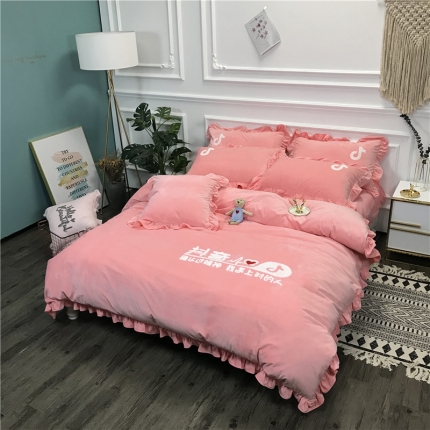 91家纺网 家纺一手货源 找家纺 （总）玛奇朵 2018新款高克重宝宝绒毛巾绣四件套