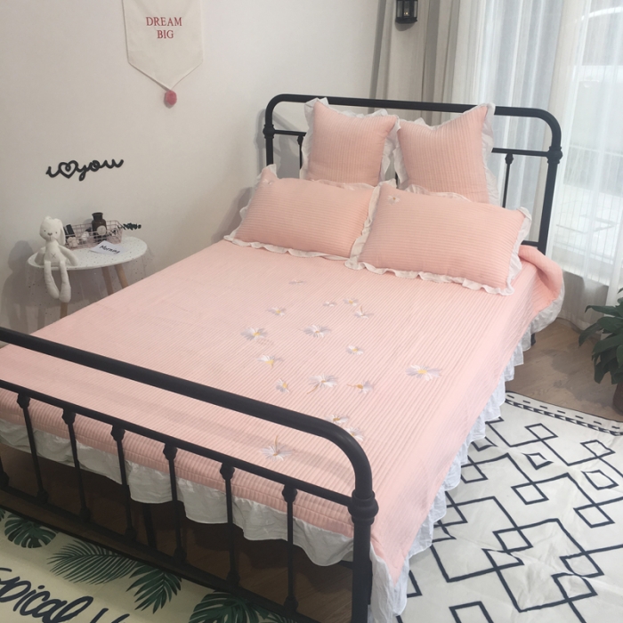 91家纺网 家纺一手货源 找家纺 漫调家纺 韩国床盖三件套小雏菊-粉