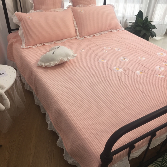 91家纺网 家纺一手货源 找家纺 漫调家纺 韩国床盖三件套小雏菊-粉