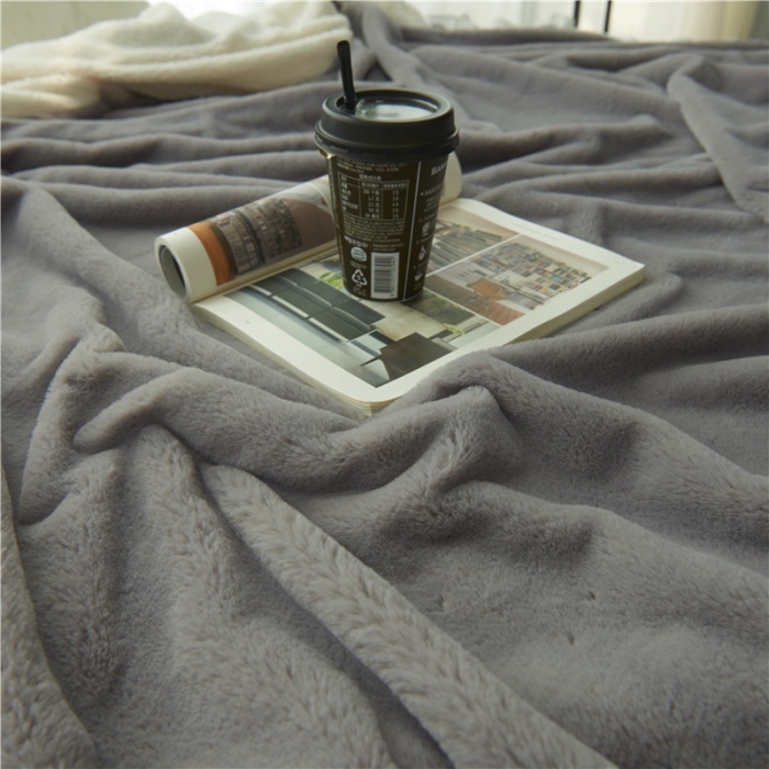 91家纺网 家纺一手货源 找家纺 漫调家纺 被套毯韩国兔兔绒高档毛皮保暖毯绅士灰